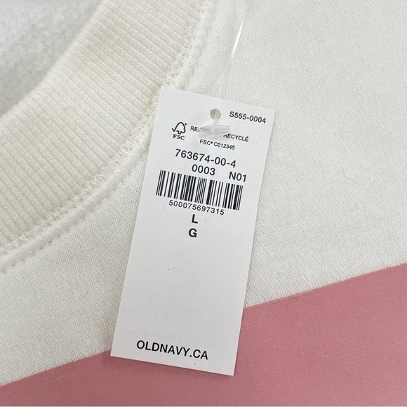 Old Navy Oversized Cropped Licensed Pop Culture Graphic Selena Ivory Sweatshirt - Picture 7 of 10